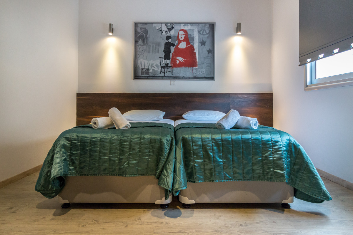 __( 'Slider Image', 'destination-hotel-booking' ) ); ?>